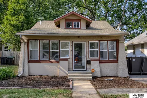 4866 Maple St, Omaha, NE 68104