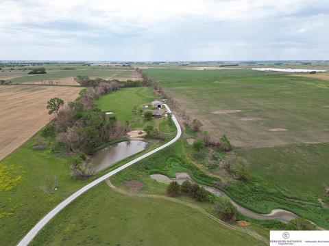 4683 E Apple Rd, Cortland, NE 68331