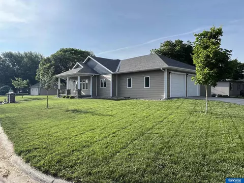 346 G St, Hampton, NE 68843 photo 3
