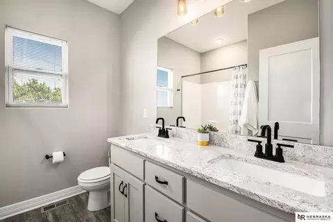 18301 Summit Dr, Omaha, NE 68136 photo 20