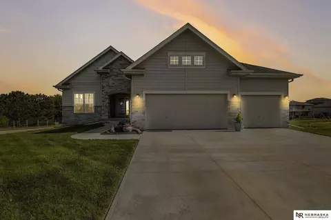 18301 Summit Dr, Omaha, NE 68136 photo 29