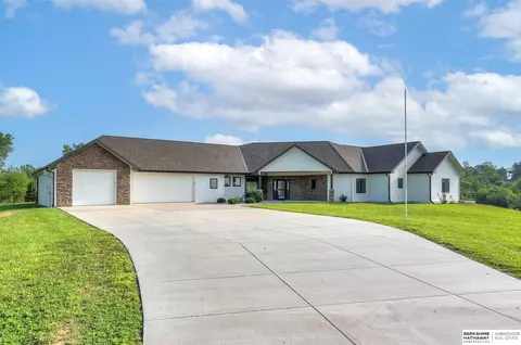 281 S 24 Ave, Union, NE 68455