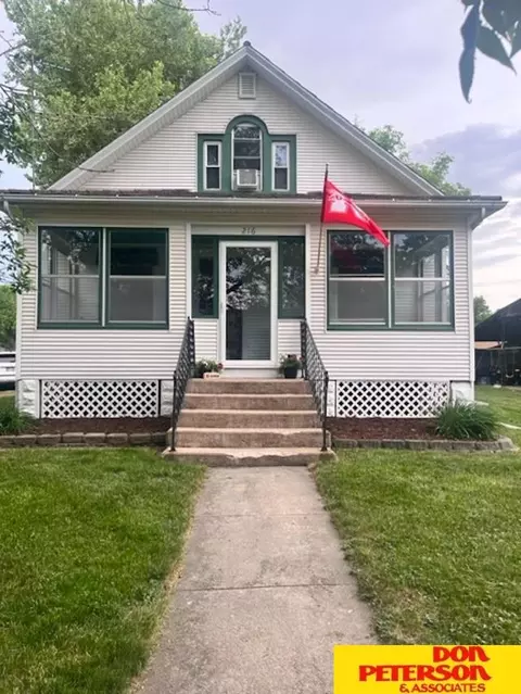 216 N 12th St, Tekamah, NE 68061