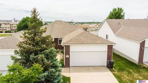 2451 City View Ct, Lincoln, NE 68521