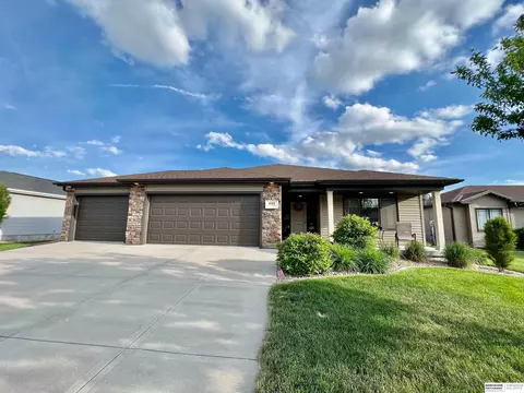 4143 Vermont Ave, Grand Island, NE 68803