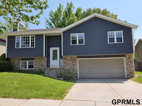 1011 W Burt Dr, Lincoln, NE 68521