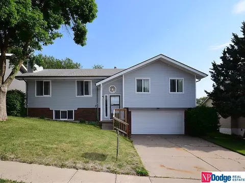 11034 Y St, Omaha, NE 68137