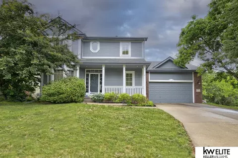 6732 N 104 St, Omaha, NE 68122