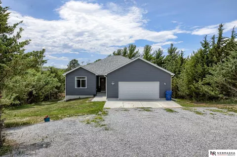 2215 Woodsey Ln, Crete, NE 68333