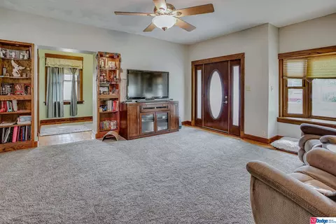 110 E 2 St, Wahoo, NE 68066 photo 5