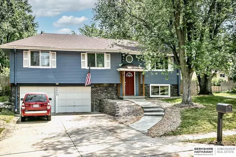 6423 S 137 St, Omaha, NE 68137