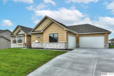 11521 S 116 St, Papillion, NE 68046
