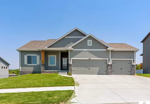 14413 Tregaron Dr, Bellevue, NE 68123