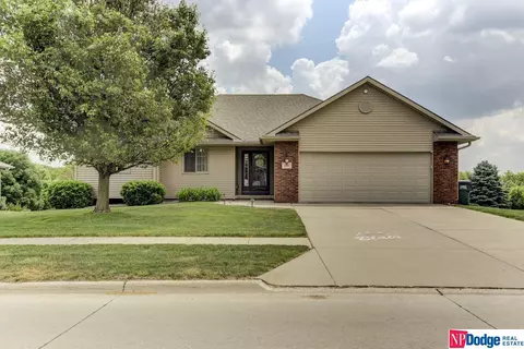 2151 Crestridge Dr, Blair, NE 68008