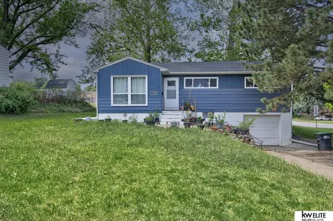 7583 Charles St, Omaha, NE 68114