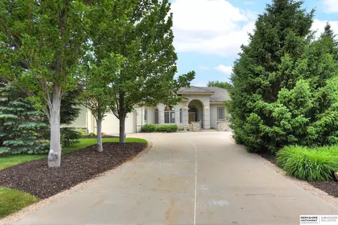2028 S 189 Cir, Omaha, NE 68130