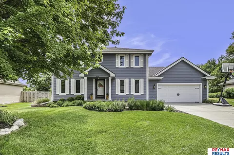 20747 Appaloosa Dr, Elkhorn, NE 68022