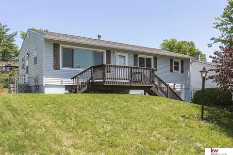 3338 Willow St, Bellevue, NE 68147