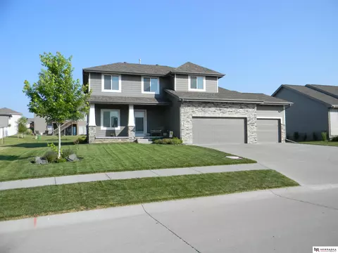 6616 S 199th St, Omaha, NE 68135