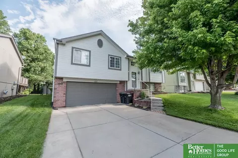 11816 Mary St, Omaha, NE 68164