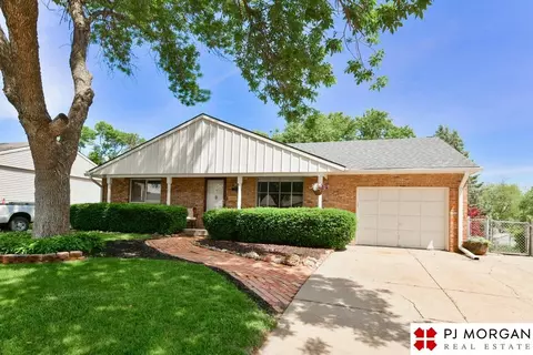 13474 Oak St, Omaha, NE 68144