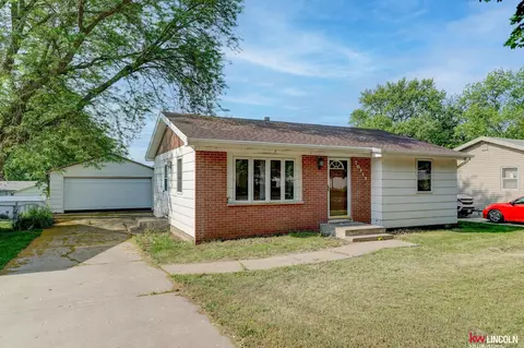 7031 Y St, Lincoln, NE 68505