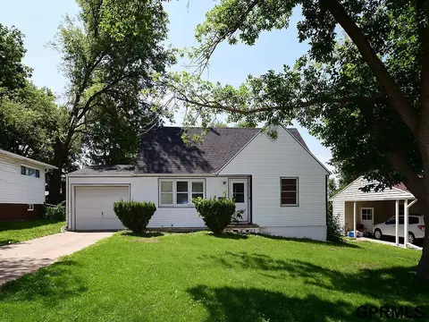 4515 Hascall St, Omaha, NE 68106