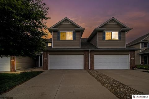 1726 N 175 Plz, Omaha, NE 68118