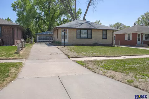 6917 Colfax Ave, Lincoln, NE 68507