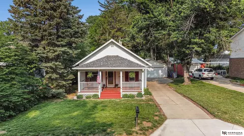 1124 N 40th St, Lincoln, NE 68503