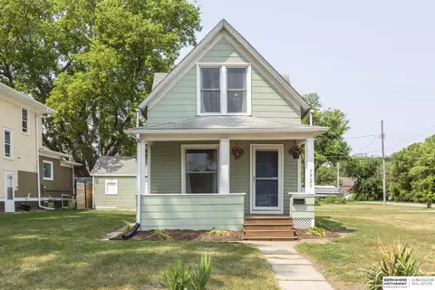 7724 N 28 Ave, Omaha, NE 68112