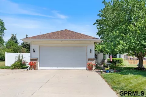 16010 Audrey St, Omaha, NE 68136