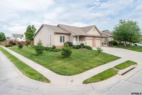 7731 S 162nd St, Omaha, NE 68136