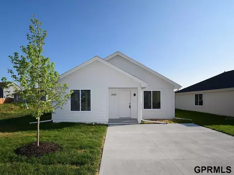 3062 E Dawn Dr, Fremont, NE 68025
