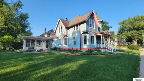 1021 17th St, Auburn, NE 68305