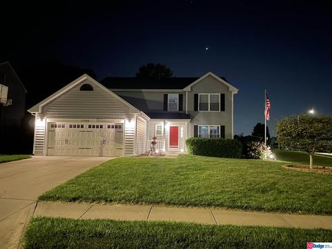 11706 S 28 St, Bellevue, NE 68123