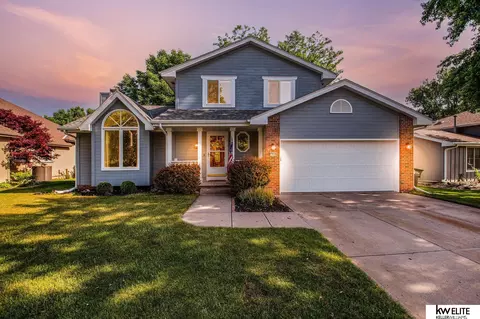 17248 Pine St, Omaha, NE 68130