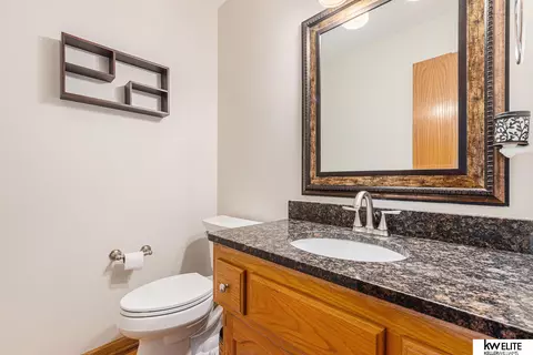 17248 Pine St, Omaha, NE 68130 photo 16