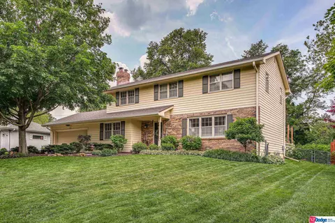 734 S 127 St, Omaha, NE 68154