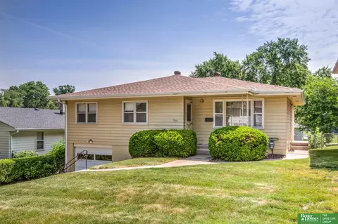 3707 S 48th Ave, Omaha, NE 68106