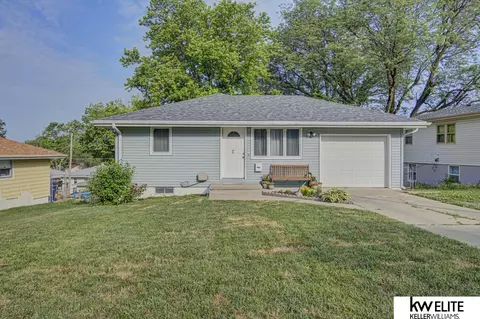 3902 Gertrude Ter, Bellevue, NE 68147