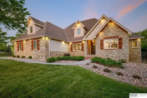 12125 Bobwhite Rd, Gretna, NE 68028