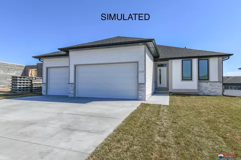 5832 SW Sierra Madre Dr, Lincoln, NE 68523