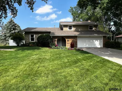 2025 S 130th St, Omaha, NE 68144
