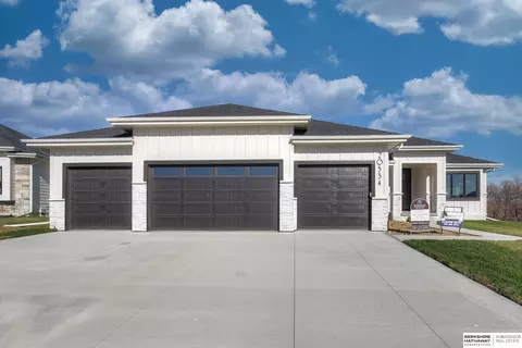 11013 N 169th Ave, Bennington, NE 68007