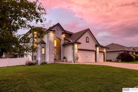21010 Lincoln Blvd, Gretna, NE 68028