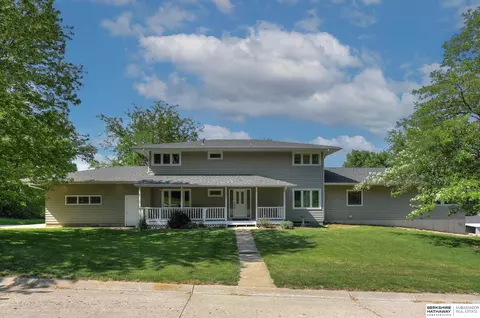 406 W Oak St, Hooper, NE 68031