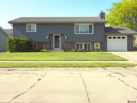2430 33 St, Columbus, NE 68601