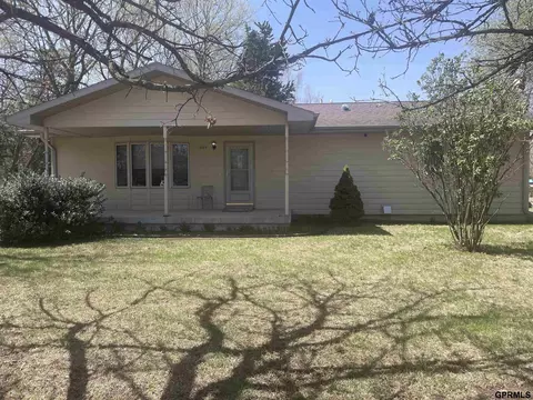 1405 Fir Ave, Crete, NE 68333