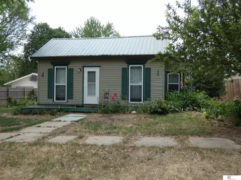 209 Pine St, Friend, NE 68359